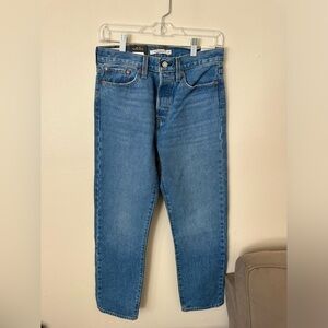 NWT Levi's Wedgie Straight Medium Wash Jeans Size 28 x 28